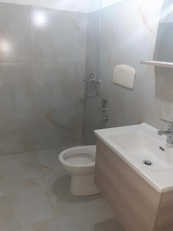 Guest house Aaron Villa 1 Kanine