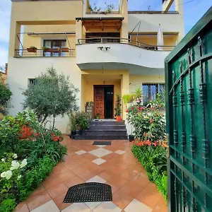 Guest Near Historical Center Vlorë